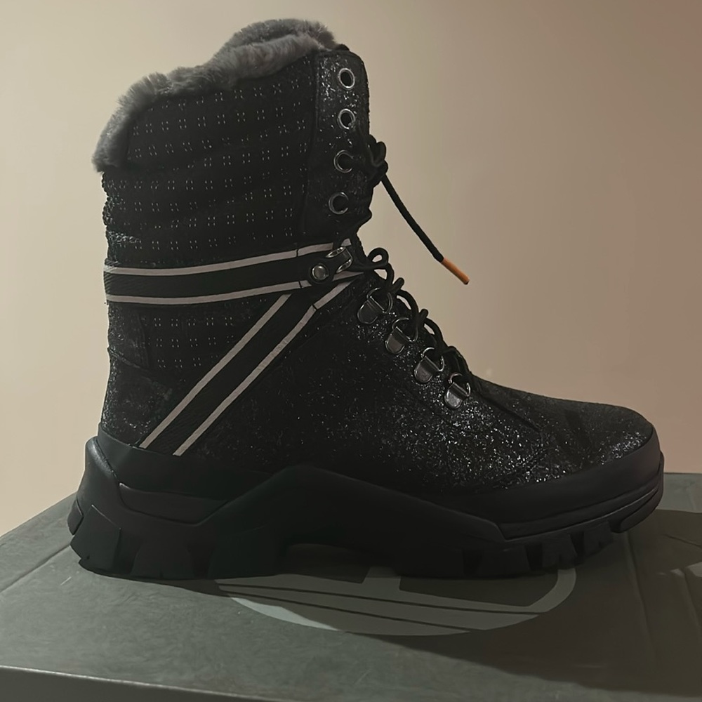 (NEW) Women’s  timberland boot